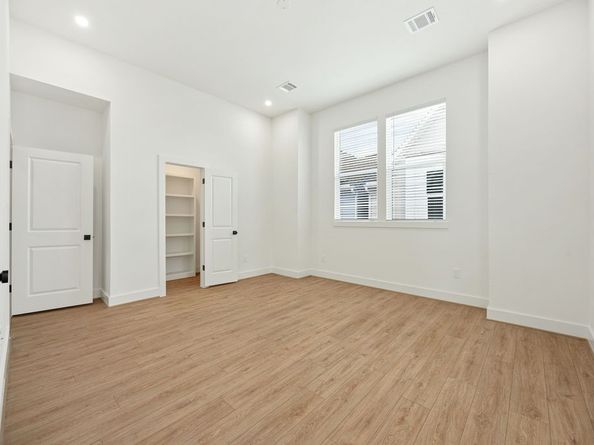 2121B Hoskins Drive, Houston TX 77080