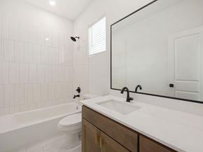 2121B Hoskins Drive, Houston TX 77080