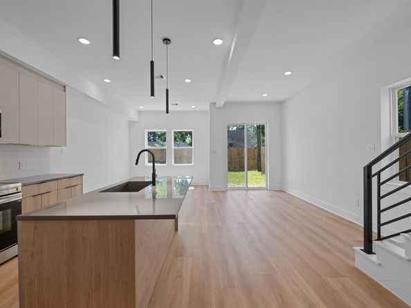 3438 Rebecca Street, Houston TX 77021