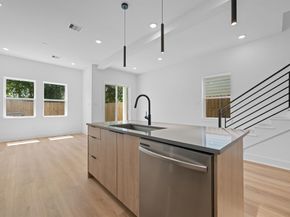 3438 Rebecca Street, Houston TX 77021