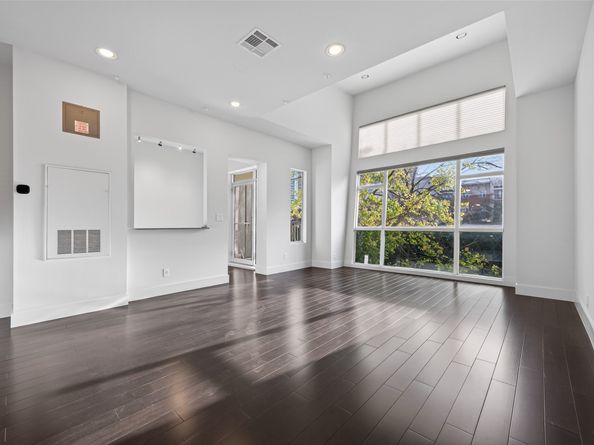 207 Pierce Street 307, Houston TX 77002