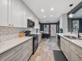 10814 Desert Springs Circle, Houston TX 77095