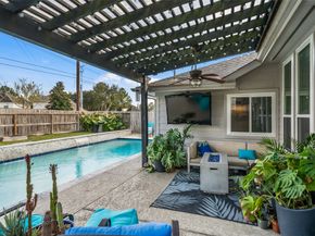 10814 Desert Springs Circle, Houston TX 77095