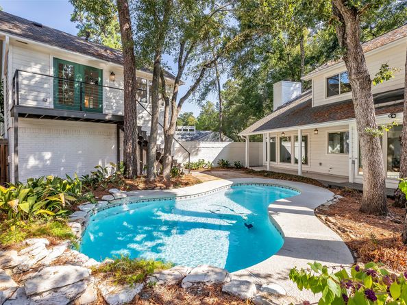 4 N Autumnwood Way, The Woodlands TX 77380