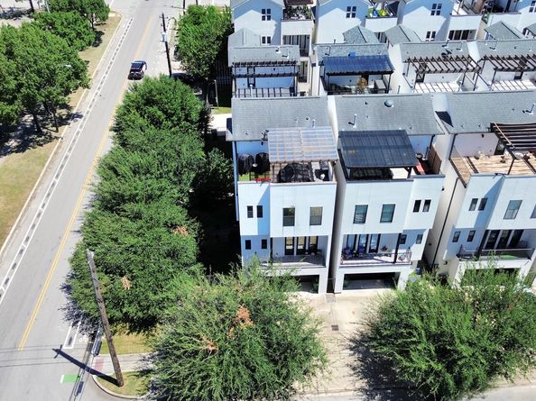 1303 Live Oak Street, Houston TX 77003