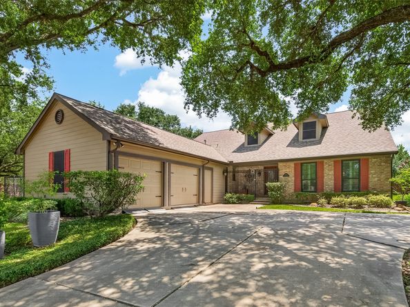 303 Longview Drive, Sugar Land TX 77478