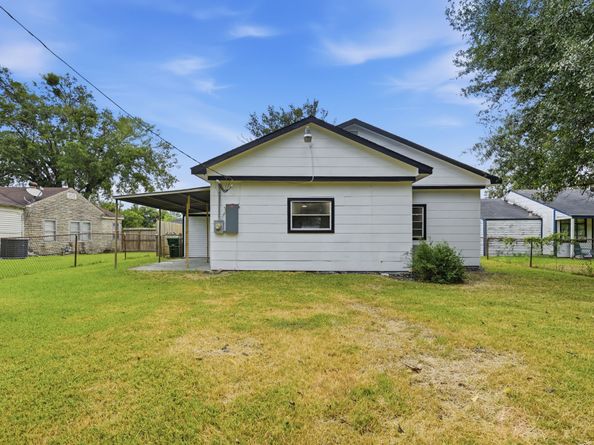 1406 Pleasantville Drive, Houston TX 77029