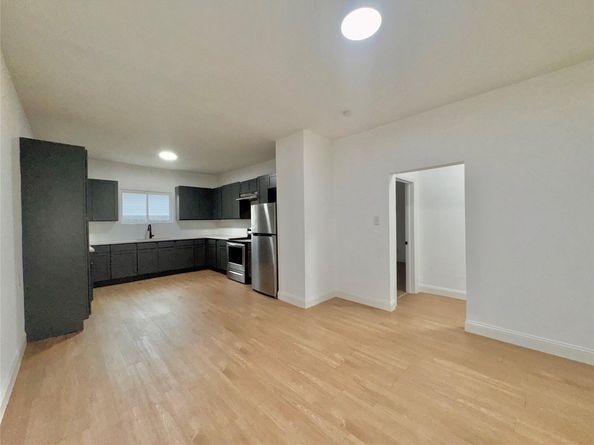 27 Norwood Street, Houston TX 77011