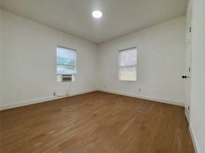 27 Norwood Street, Houston TX 77011