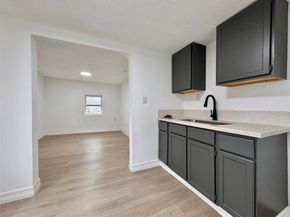 27 Norwood Street, Houston TX 77011