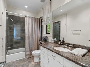 30 Hackberry Lane A, Houston TX 77027