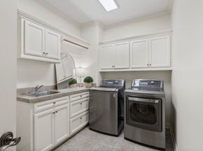 30 Hackberry Lane A, Houston TX 77027