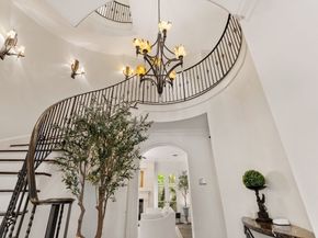 30 Hackberry Lane A, Houston TX 77027