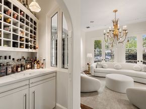 30 Hackberry Lane A, Houston TX 77027