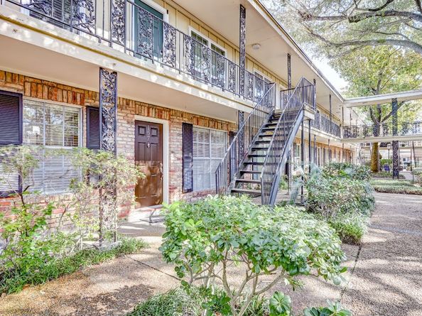 3224 Timmons Lane 157, Houston TX 77027