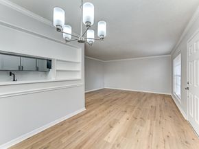 3224 Timmons Lane 157, Houston TX 77027