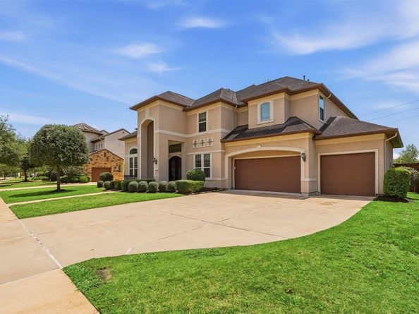 6011 Abercombie Lane, Sugar Land TX 77479