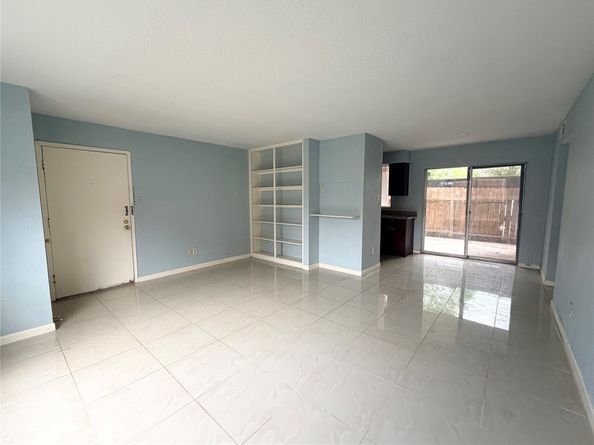 9201 Clarewood Drive 72, Houston TX 77036