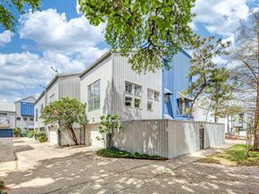 2714 Chenevert Street, Houston TX 77004
