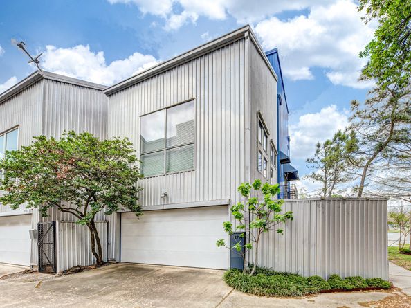 2714 Chenevert Street, Houston TX 77004
