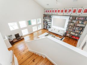 2714 Chenevert Street, Houston TX 77004