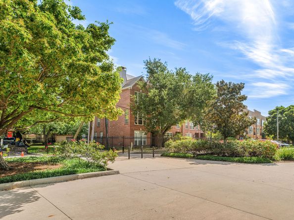 2937 Jackson Street, Houston TX 77004