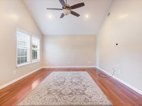 9506 E Avenue I, Houston TX 77012