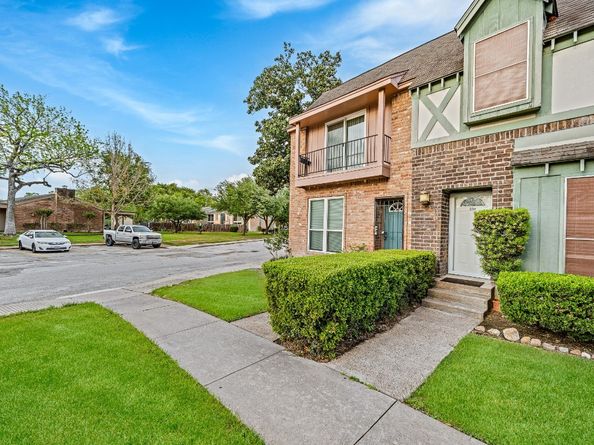 830 Threadneedle Street 240, Houston TX 77079
