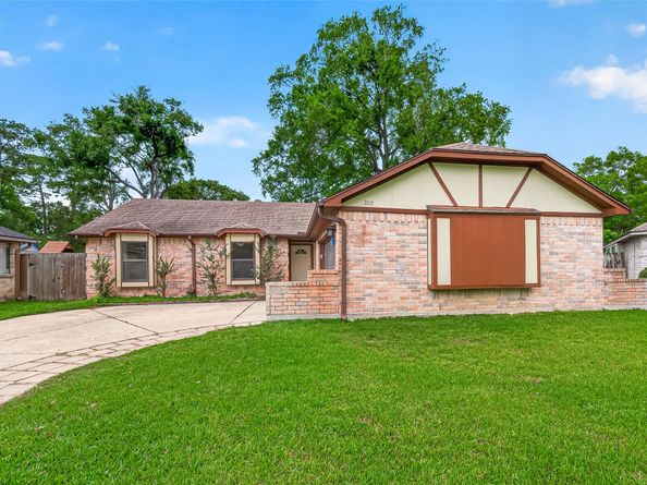 2031 Woodhue Drive, Spring TX 77386