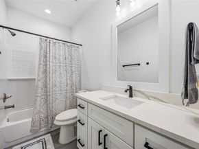 8614 Peachtree Street A, Houston TX 77016