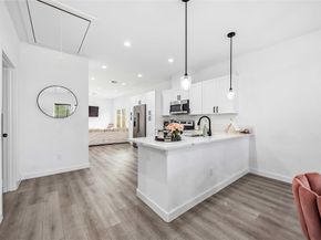 8614 Peachtree Street A, Houston TX 77016