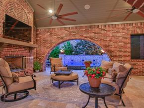134 S Curly Willow Circle, Tomball TX 77375