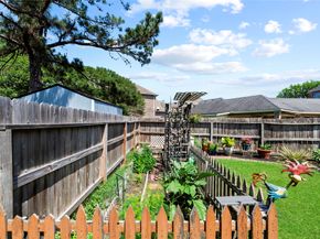 8106 Hollowhaven Court, Houston TX 77095