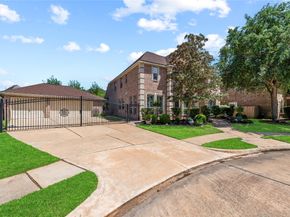 8106 Hollowhaven Court, Houston TX 77095