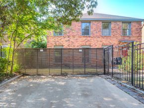 2308 Blodgett Street, Houston TX 77004