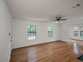 2308 Blodgett Street, Houston TX 77004