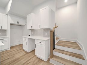 7628 Inwood Hills Lane, Houston TX 77088