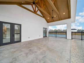 7628 Inwood Hills Lane, Houston TX 77088