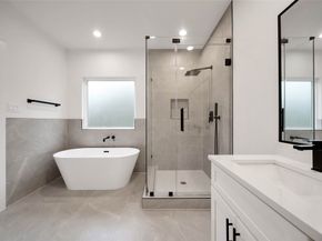 7628 Inwood Hills Lane, Houston TX 77088