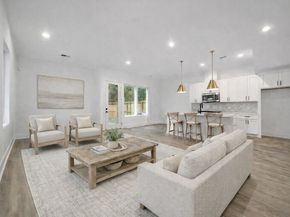 7628 Inwood Hills Lane, Houston TX 77088