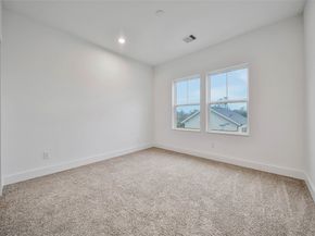 7628 Inwood Hills Lane, Houston TX 77088