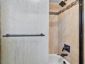 13051 Meadowline Drive, Houston TX 77082