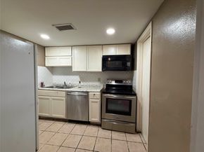 7047 Bissonnet Street 70, Houston TX 77074