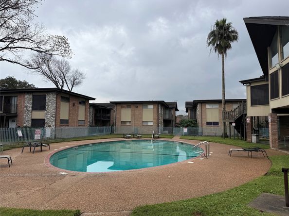 7047 Bissonnet Street 70, Houston TX 77074