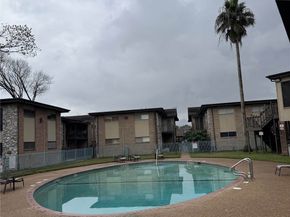 7047 Bissonnet Street 70, Houston TX 77074