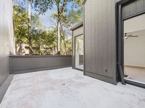 259 Litchfield Lane 66, Houston TX 77024