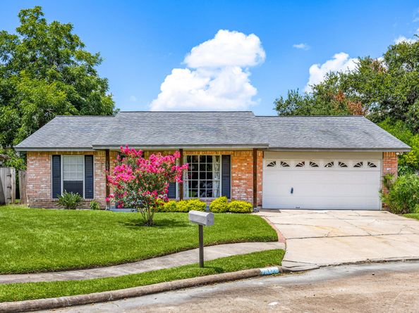 10410 Cedartowne Lane, Sugar Land TX 77498