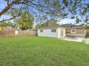 605 Kelley Street, Houston TX 77009