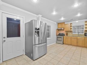 605 Kelley Street, Houston TX 77009