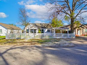 4716 Siegel Street A, Houston TX 77009